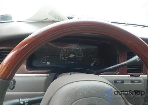 2004 Lincoln Town Car Ultimate из США, поврежденный, VIN 1LNHM83W64Y657300